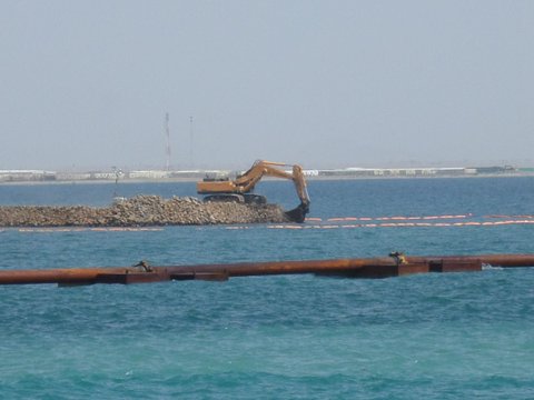 沙特導(dǎo)堤工程建設(shè)